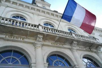 Le maire de Saint-Brévin-les-Pins décide de démissionner après des semaines de violences. Crédit : iStock