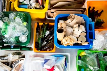 La loi Agec concerne notamment le tri, le recyclage et le réemploi. Crédits : iStock.